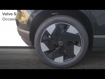 Photo 11 du bon plan VOLVO EX30 P5 Long Range 272ch 69kWh Ultra occasion à 42900 €