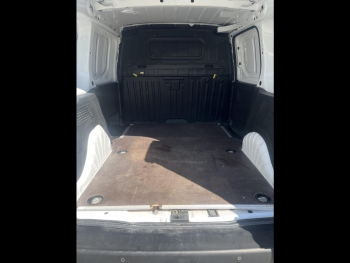 Photo 7 du bon plan PEUGEOT Partner Standard 650kg BlueHDi 100ch S&S BVM5 Pro occasion à 15880 €