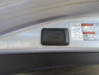 Photo 4 du bon plan TOYOTA RAV4 197 Hybride Collection 2WD CVT occasion à 22490 €