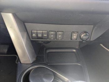 Photo 12 du bon plan TOYOTA RAV4 197 Hybride Collection 2WD CVT occasion à 22490 €