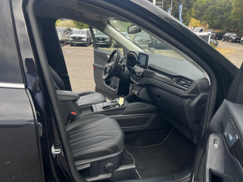 Photo 18 du bon plan FORD Kuga 2.5 Duratec 190ch FHEV E85 Vignale BVA occasion à 28390 €