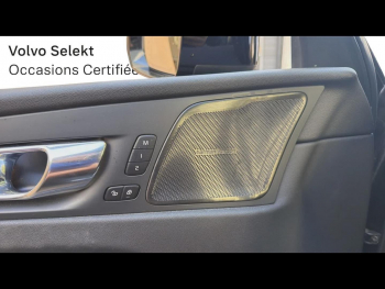 Photo 19 du bon plan VOLVO XC60 T6 Hybride Rechargeable 253 + 145ch Black Edition Geartronic 8 AWD occasion à 53900 €