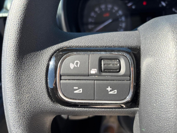 Photo 12 du bon plan TOYOTA PROACE CITY Verso Medium 1.2 110 VVT-i Dynamic MC24 occasion à 15990 €