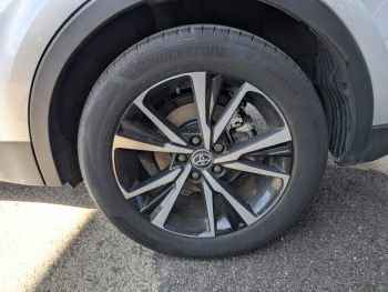 Photo 17 du bon plan TOYOTA C-HR 2.0 Hybride 200ch Design MY25 occasion à 28490 €