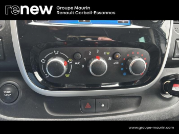 Photo 19 du bon plan RENAULT Trafic Combi L2 2.0 dCi 145ch Energy S&S Intens 8 places occasion à 22990 €