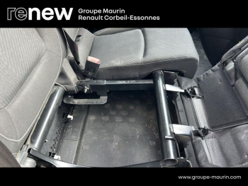 Photo 28 du bon plan RENAULT Trafic Combi L2 2.0 dCi 145ch Energy S&S Intens 8 places occasion à 22990 €