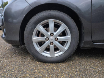 Photo 9 du bon plan TOYOTA Yaris 69 VVT-i Tendance 5p occasion à 7500 €