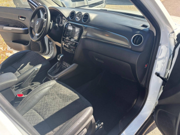 Photo 13 du bon plan SUZUKI Vitara 1.5 Dualjet Hybrid 115ch Style Auto occasion à 20990 €
