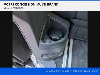 Photo 11 du bon plan VOLKSWAGEN Multivan 2.0 TDI 204ch BlueMotion Technology Carat DSG7 Court occasion à 39990 €