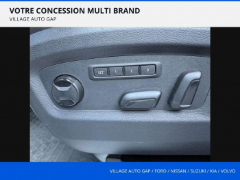 Photo 36 du bon plan VOLKSWAGEN Multivan 2.0 TDI 204ch BlueMotion Technology Carat DSG7 Court occasion à 39990 €