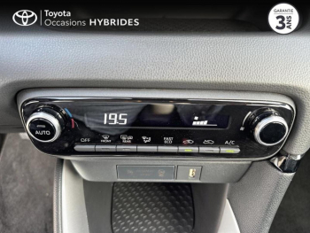 Photo 7 du bon plan TOYOTA Yaris 116h Dynamic Business 5p + Programme Beyond Zero Academy MY22 occasion à 20291 €