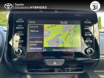 Photo 12 du bon plan TOYOTA Yaris 116h Dynamic Business 5p + Programme Beyond Zero Academy MY22 occasion à 20291 €