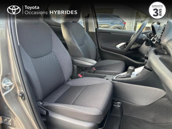 Photo 17 du bon plan TOYOTA Yaris 116h Dynamic Business 5p + Programme Beyond Zero Academy MY22 occasion à 20291 €