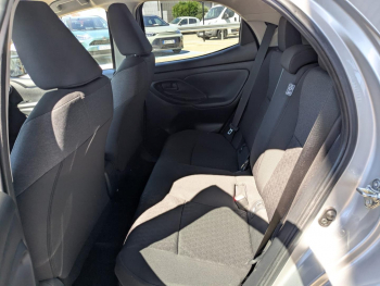 Photo 15 du bon plan TOYOTA Yaris 116h Design 5p MY22 occasion à 19990 €