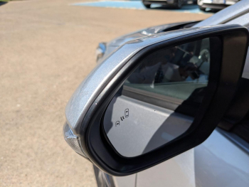 Photo 22 du bon plan TOYOTA Yaris 116h Design 5p MY22 occasion à 19990 €