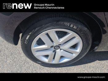 Photo 12 du bon plan RENAULT Clio 1.0 TCe 90ch Evolution - 24 occasion à 15990 €