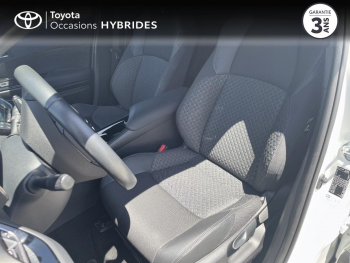 Photo 3 du bon plan TOYOTA C-HR 122h Edition 2WD E-CVT MC19 occasion à 18490 €
