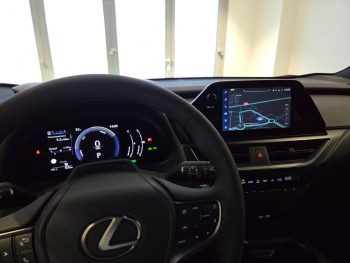 Photo 4 du bon plan LEXUS UX 300h F SPORT Design 2WD MC25 occasion à 31490 €