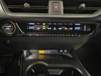 Photo 8 du bon plan LEXUS UX 300h F SPORT Design 2WD MC25 occasion à 31490 €
