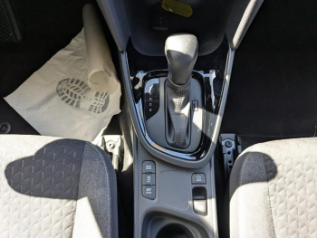 Photo 7 du bon plan TOYOTA Yaris Cross 130h Design MY25 occasion à 26590 €