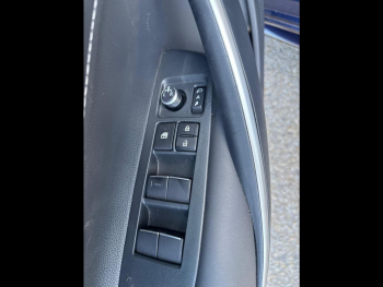 Photo 12 du bon plan TOYOTA Corolla 1.8 140ch Design MY24 occasion à 28490 €