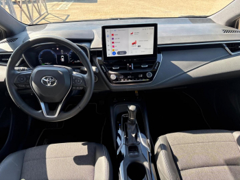 Photo 23 du bon plan TOYOTA Corolla 1.8 140ch Design MY24 occasion à 28490 €