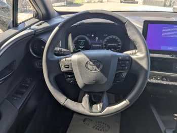 Photo 3 du bon plan TOYOTA C-HR 2.0 Hybride 200ch Design MY25 occasion à 28490 €