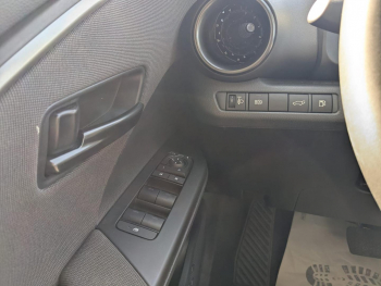 Photo 25 du bon plan TOYOTA C-HR 2.0 Hybride 200ch Design MY25 occasion à 28490 €
