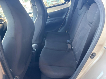 Photo 10 du bon plan TOYOTA Aygo X 1.0 VVT-i 72ch Design S-CVT MY23 occasion à 15290 €