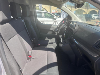 Photo 15 du bon plan TOYOTA ProAce VUL VERSO 2.0L 140 D 4D BVM COMBI PACK NAVI MC2 occasion à 37990 €