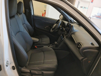 Photo 6 du bon plan TOYOTA Yaris Cross 130h Trail AWD-i MY26 occasion à 33990 €