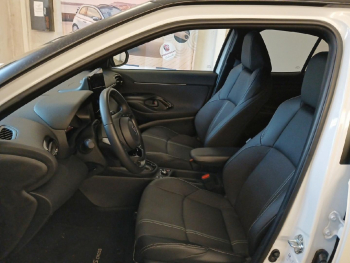 Photo 11 du bon plan TOYOTA Yaris Cross 130h Trail AWD-i MY26 occasion à 33990 €
