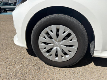 Photo 27 du bon plan TOYOTA Yaris 120 VVT-i Dynamic Business 5p MC24 occasion à 18190 €