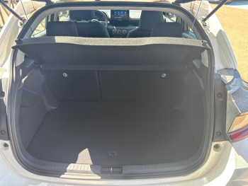 Photo 7 du bon plan TOYOTA Yaris 120 VVT-i Dynamic Business 5p MC24 occasion à 18190 €