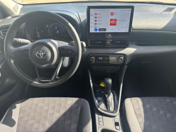 Photo 17 du bon plan TOYOTA Yaris 116h Design 5p MC24 occasion à 20990 €