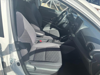 Photo 24 du bon plan TOYOTA Yaris 116h Design 5p MC24 occasion à 20990 €