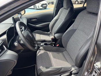 Photo 6 du bon plan TOYOTA Corolla Touring Spt 1.8 140ch Design MY25 occasion à 28990 €