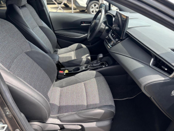 Photo 10 du bon plan TOYOTA Corolla Touring Spt 1.8 140ch Design MY25 occasion à 28990 €