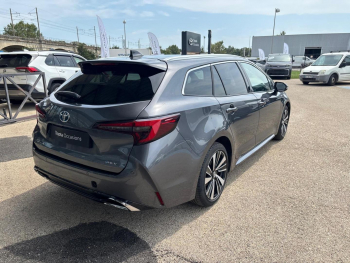 Photo 17 du bon plan TOYOTA Corolla Touring Spt 1.8 140ch Design MY25 occasion à 28990 €