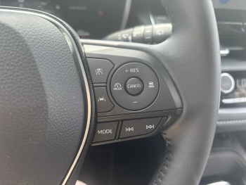 Photo 25 du bon plan TOYOTA Corolla Touring Spt 1.8 140ch Design MY25 occasion à 28990 €