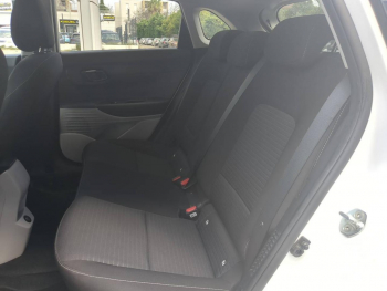 Photo 12 du bon plan HYUNDAI i20 1.0 T-GDi 100ch Hybrid Business DCT-7 occasion à 15490 €
