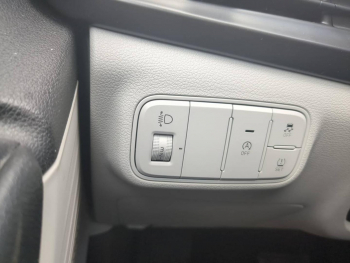 Photo 17 du bon plan HYUNDAI i20 1.0 T-GDi 100ch Hybrid Business DCT-7 occasion à 15490 €