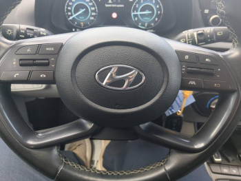 Photo 18 du bon plan HYUNDAI i20 1.0 T-GDi 100ch Hybrid Business DCT-7 occasion à 15490 €