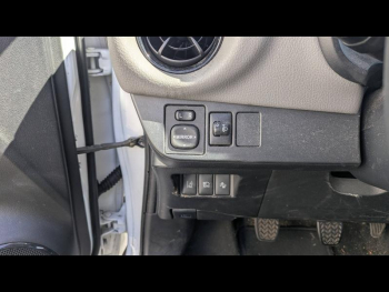 Photo 12 du bon plan TOYOTA Yaris 110 VVT-i France 5p RC18 occasion à 10790 €