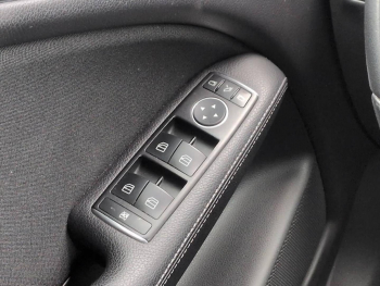 Photo 20 du bon plan MERCEDES-BENZ Classe B 180 d 109ch Inspiration occasion à 14390 €