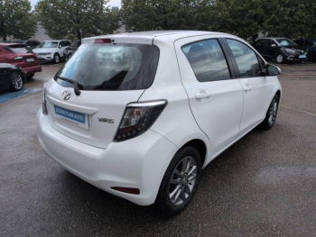 Photo 4 du bon plan TOYOTA Yaris 100 VVT-i Dynamic 5p occasion à 9280 €