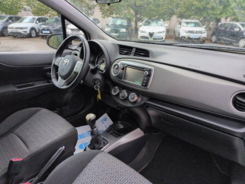 Photo 15 du bon plan TOYOTA Yaris 100 VVT-i Dynamic 5p occasion à 9280 €
