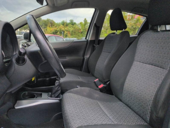 Photo 16 du bon plan TOYOTA Yaris 100 VVT-i Dynamic 5p occasion à 9280 €