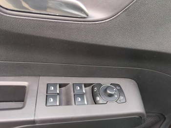 Photo 20 du bon plan FORD Tourneo Courier 1.0 EcoBoost 125ch S&S Active occasion à 25990 €