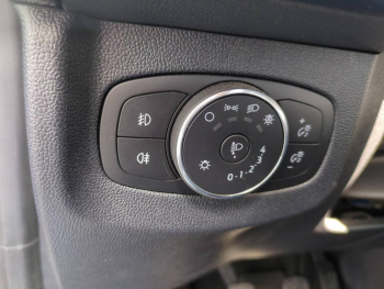 Photo 22 du bon plan FORD Tourneo Courier 1.0 EcoBoost 125ch S&S Active occasion à 25990 €
